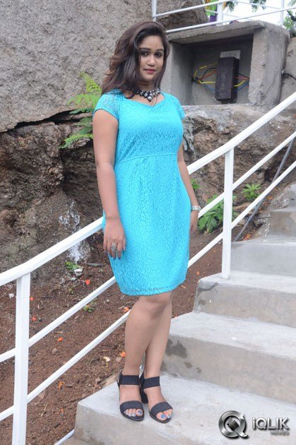 Brahmini-At-Lovers-Park-Movie-Opening